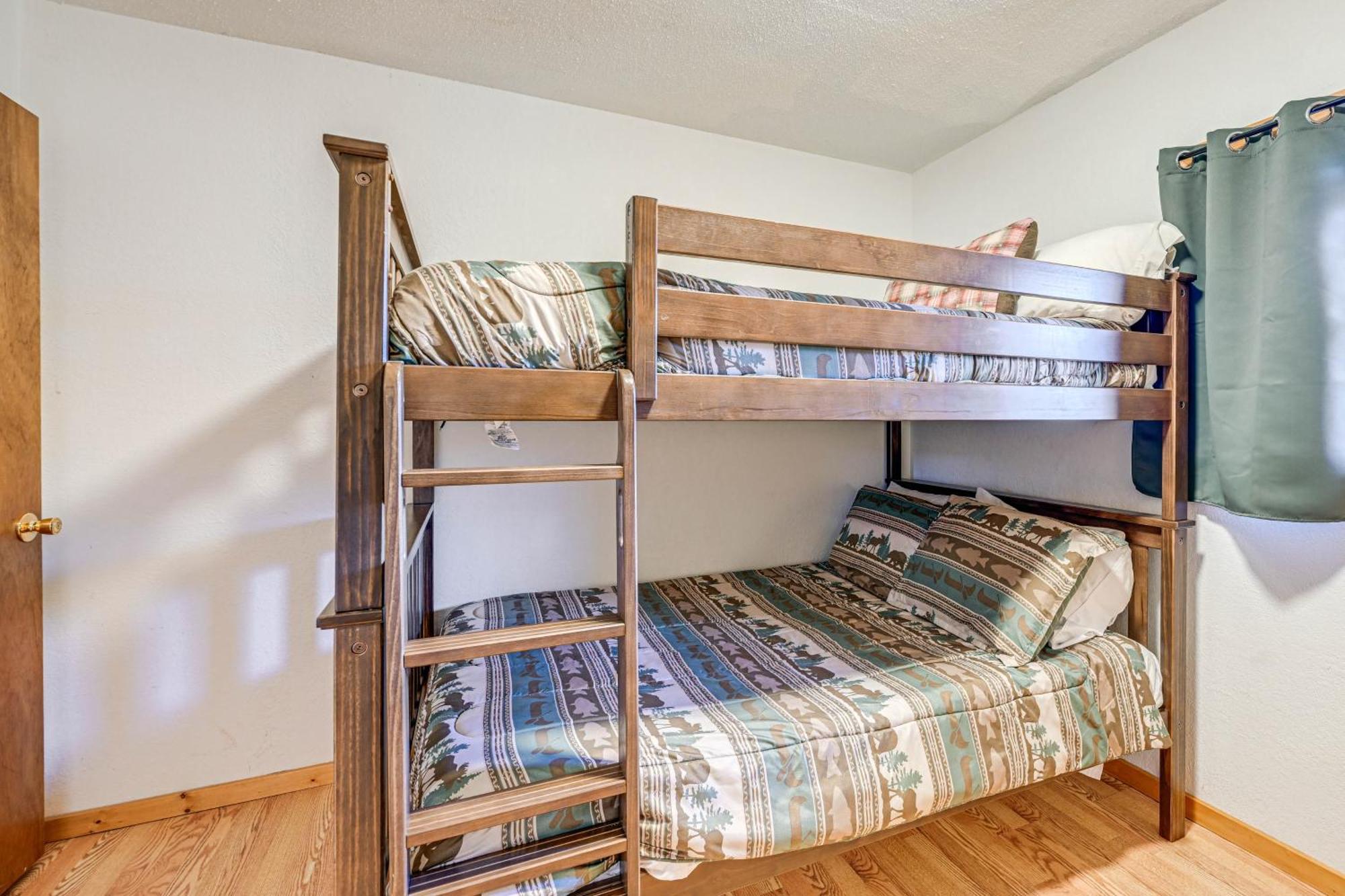 Bryson City Cabin With Hot Tub, Views And Pool Table! Buitenkant foto